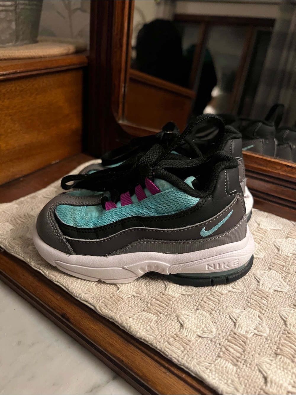 NIKE Little Air Max 95 Mesh Leather Athleisure Sneakers Black Teal Toddler Sz 8C - Picture 4 of 8